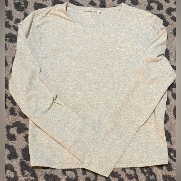 Abercrombie Long Sleeve Cotton Blend Seamless Cropped Tee - Picture 4 of 6